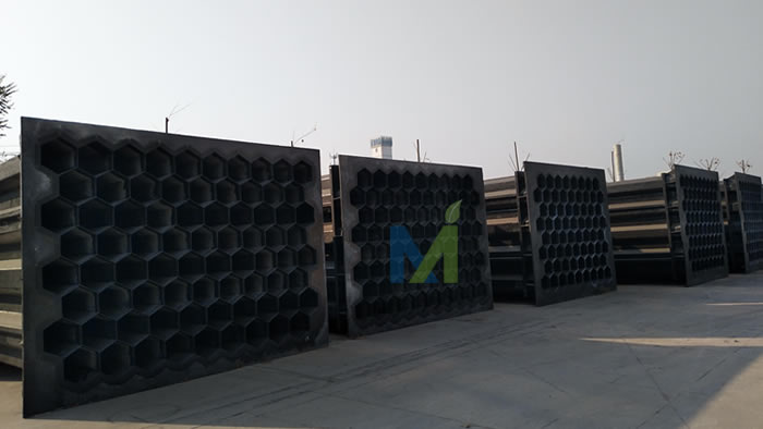 待發貨的濕式靜電除塵器陽極管束